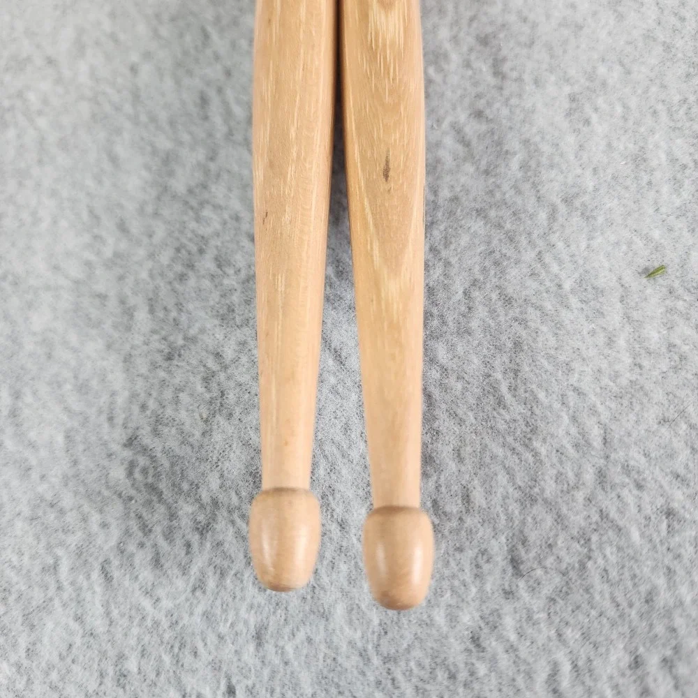 Vic Firth American Classic‎ Hickory Drumsticks Wood 5A 16 Inch Long